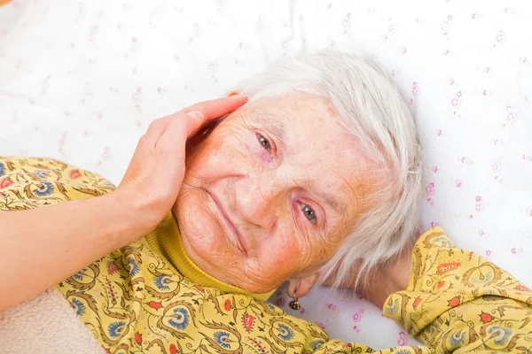 Oudere vrouw — Stockfoto