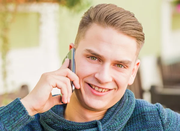 Bonito homem. — Fotografia de Stock