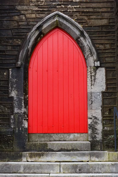 Red church door — Stock Photo, Image