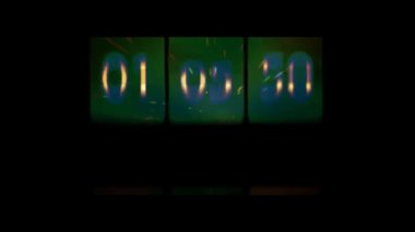 Kaotik hareketli saat. Son derece hızlı hareketli saat. Zaman ve mekan bükme kavramı. Grunge saat.