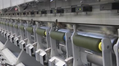 Tekstil ürünleri üretim fabrikası. İplik üretimi.