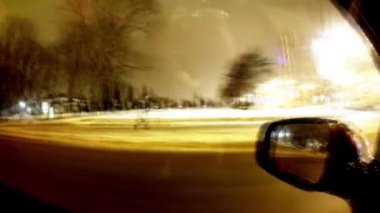 Bir gece şehirde araba. Zaman atlamalı