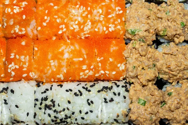 Sushi y rollos — Foto de Stock