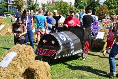 Yarış mobils açık havada hayran insanlar