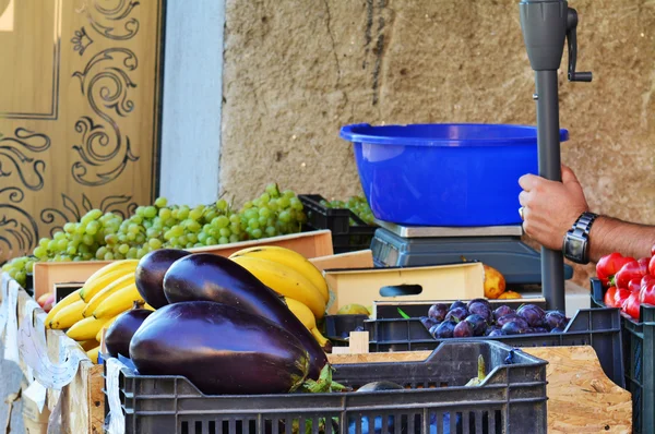 Tienda de comestibles en la calle — Foto de Stock