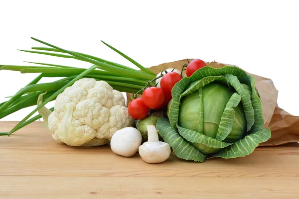 Verduras frescas en bolsa de papel — Foto de Stock