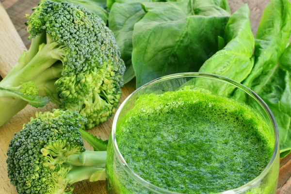 Closeup zelený zeleninový koktejl — Stock fotografie