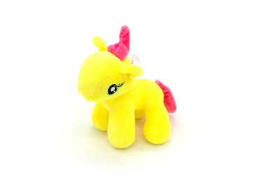 Tek boynuzlu at beyaz üzerine izole edilmiş şirin oyuncak..