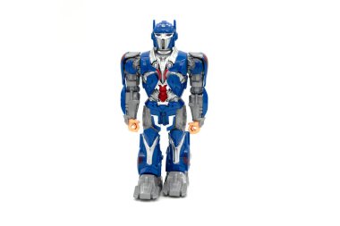 Oyuncak robot beyaz arkaplanda izole edildi