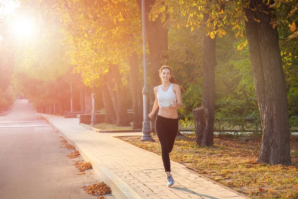 Courir dans le parc — Photo