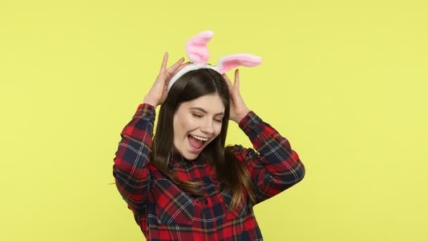 Beautiful Funny Woman Checkered Shirt Putting Head Bunny Ears Smiling — Stock Video