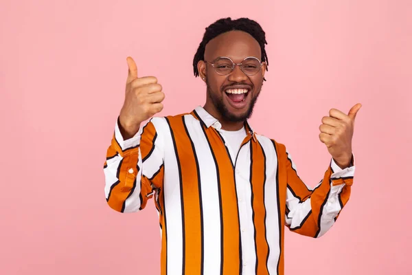 Muito Bem Extremamente Animado Homem Afro Americano Feliz Com Barba — Fotografia de Stock