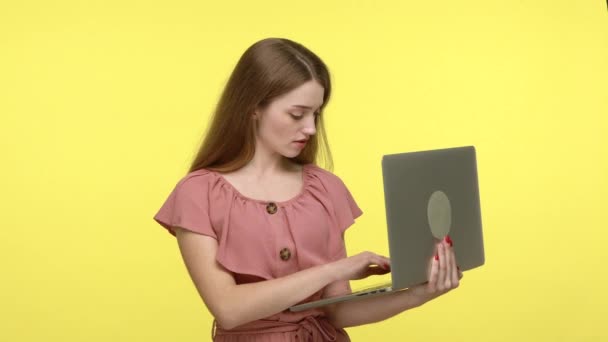 Clever Surprised Adult Woman Freelancer Pink Dress Holding Laptop Typing — Stock Video