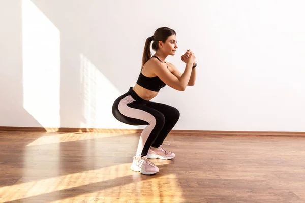 Full Length Portrait Woman Doing Split Lunge Squat Exercise Home — Stock Photo, Image