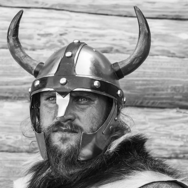 Portrait of the angry viking — Zdjęcie stockowe