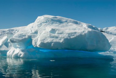 Cennet Körfezi buzulları ve dağlar, Antartik yarımadası, Antarti