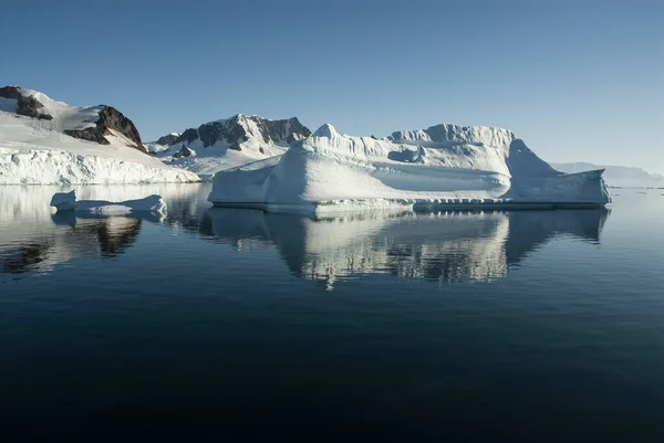 Paradise Bay Glaciers Mountains Antartic Peninsula Antarti — Stock Photo, Image