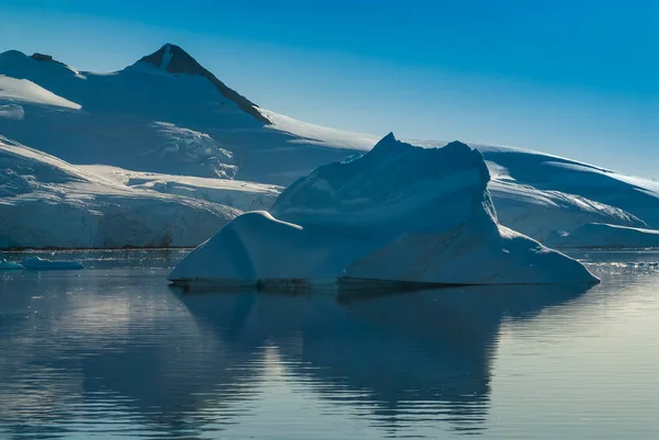 Glaciares Montañas Paradise Bay Península Antártica Antarti — Foto de Stock