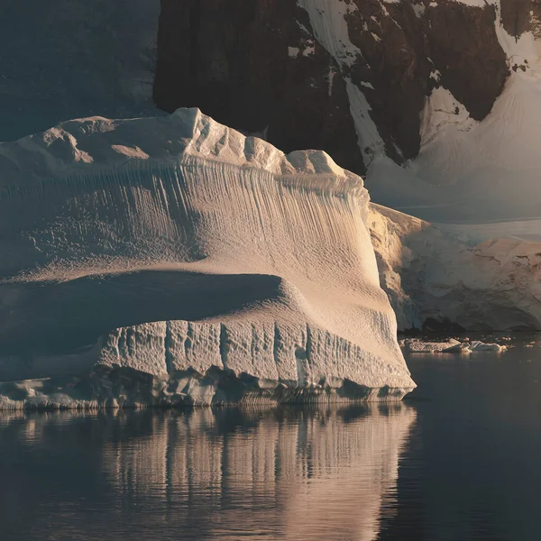 Geleiras Montanhas Baía Paraíso Península Antártica Anttarti — Fotografia de Stock