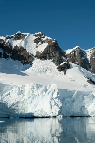 Παγετώνες Και Βουνά Στον Κόλπο Paradise Ανταρκτική Χερσόνησος Μυρμήγκι — Φωτογραφία Αρχείου