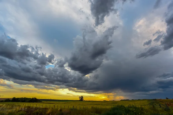 Céu Tempestuoso Devido Chuva Campo Argentino Província Pampa Patagônia Argentina — Fotografia de Stock