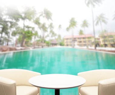 ahşap masa artalanını üst ve Havuzu