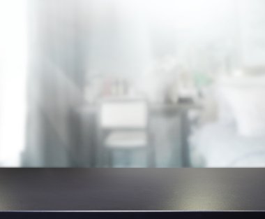 Masa üstü ve bulanıklık arka planda yatak odası