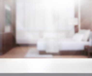 Masa üstü ve bulanıklık arka planda yatak odası