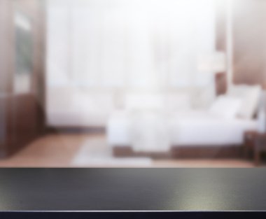 Masa üstü ve bulanıklık arka planda yatak odası