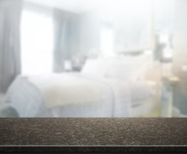 Masa üstü ve bulanıklık arka planda yatak odası
