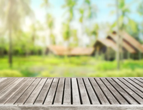 Table Top et flou Bâtiment de fond — Photo