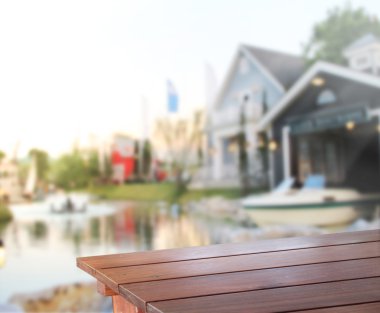 Top masa ve bina, arka plan bulanıklık