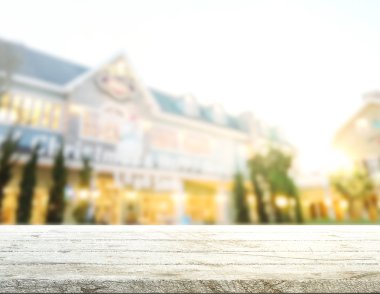 Top masa ve bina, arka plan bulanıklık