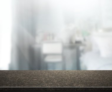 Masa üstü ve bulanıklık arka planda yatak odası