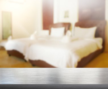 Masa üstü ve bulanıklık arka planda yatak odası