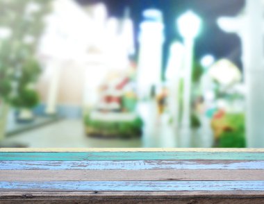 Top masa ve bina, arka plan bulanıklık