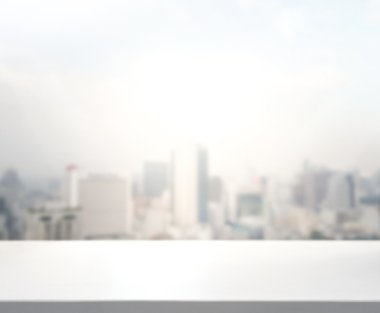 Top masa ve bina, arka plan bulanıklık