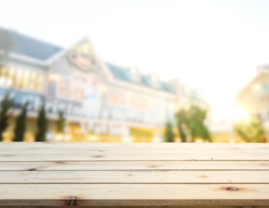 Top masa ve bina, arka plan bulanıklık