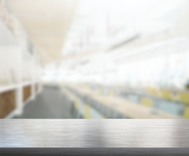 Top masa ve bina, arka plan bulanıklık