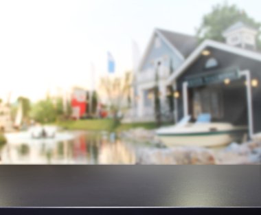 Top masa ve bina, arka plan bulanıklık