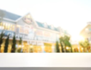 Top masa ve bina, arka plan bulanıklık