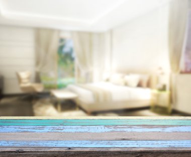 Masa üstü ve bulanıklık arka planda yatak odası