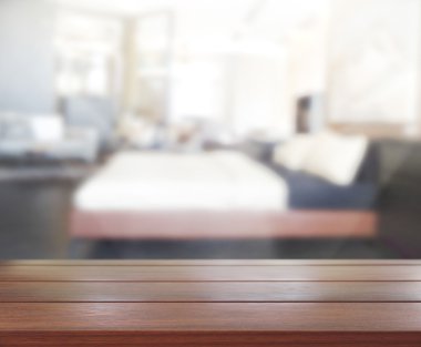 Masa üstü ve bulanıklık arka planda yatak odası