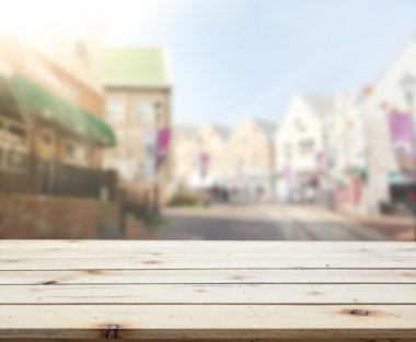 Top masa ve bina, arka plan bulanıklık