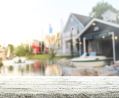 Top masa ve bina, arka plan bulanıklık