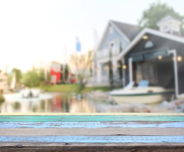 Top masa ve bina, arka plan bulanıklık