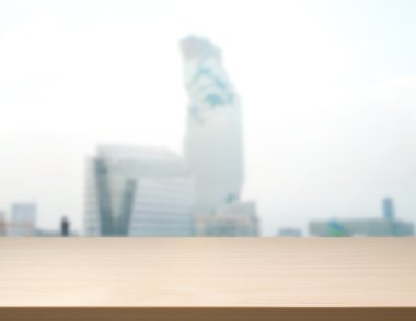 Top masa ve bina, arka plan bulanıklık