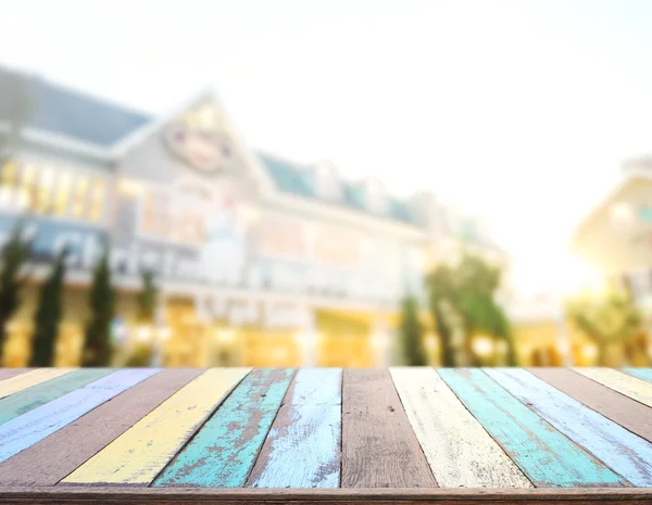 Top masa ve bina, arka plan bulanıklık