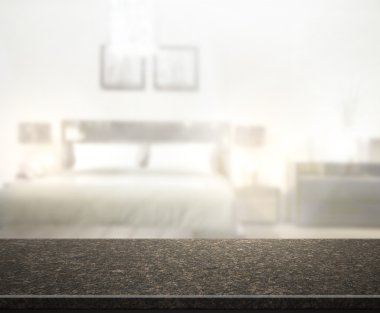 Masa üstü ve bulanıklık arka planda yatak odası