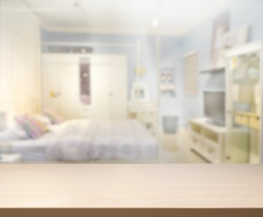 Masa üstü ve bulanıklık arka planda yatak odası